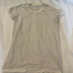 Lululemon White Short Sleeve Top